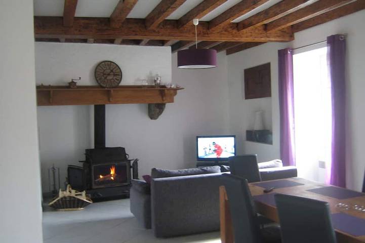 Location de vacances pour 6 personnes, avec jardin et terrasse à Aste-Béon