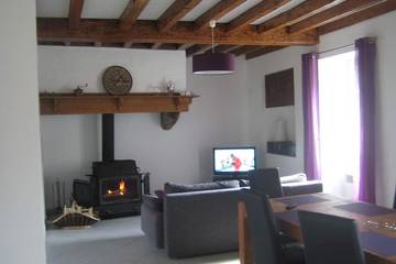 Gîte pour 6 personnes, avec jardin et terrasse à Aste-Béon