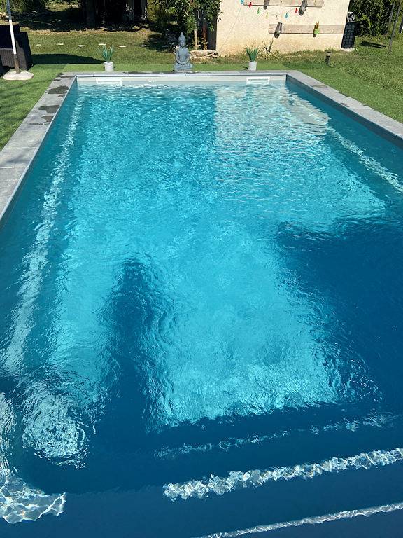Location de vacances pour 2 personnes, avec piscine et jardin dans les Bouches-du-Rhône - 4