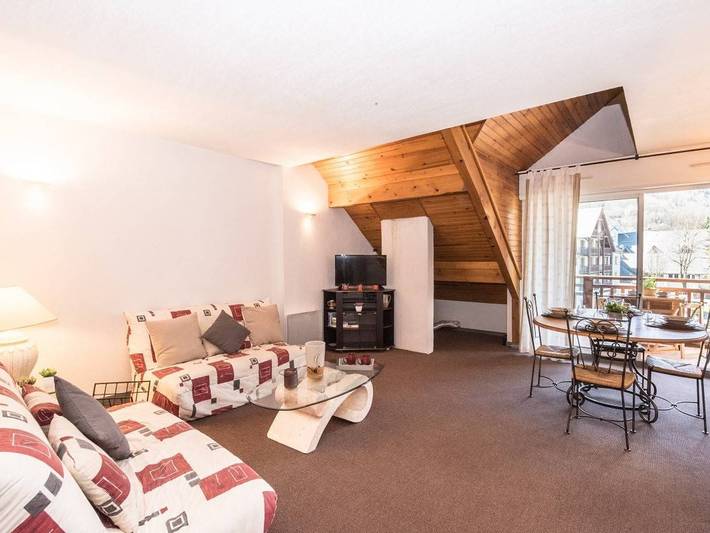 Gîte pour 6 personnes dans Office De Tourisme De Saint Laurent Soulan - 2