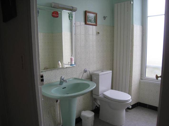 Location de vacances pour 6 personnes, avec jardin à Avanton - 2