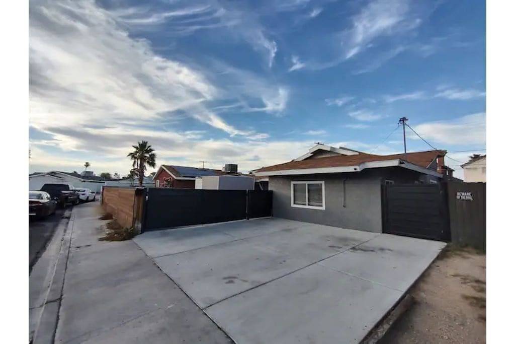 Ganze Wohnung, Modern Studio Designed for Extended Stays - Private Bath, Kitchen, Entrance in Las Vegas, Nevada