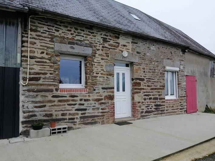 Location de vacances pour 2 personnes, avec jardin et terrasse à Saint-Clair-de-Halouze