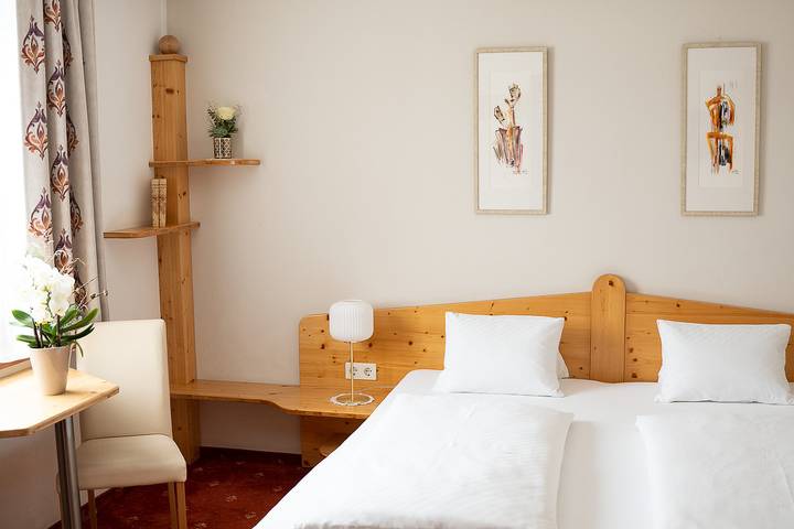 Doppelzimmer, Dusche, Wc in Feldkirchen in Kärnten, Bezirk Feldkirchen