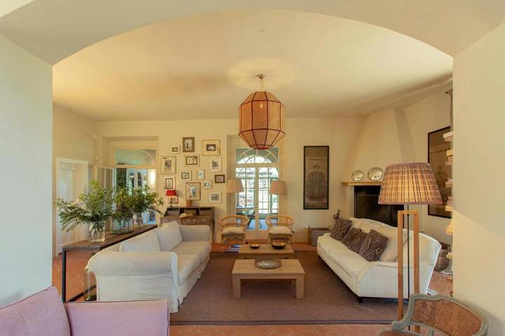 Casa vacanza per 18 persone, con terrazza e piscina nonché giardino - 1