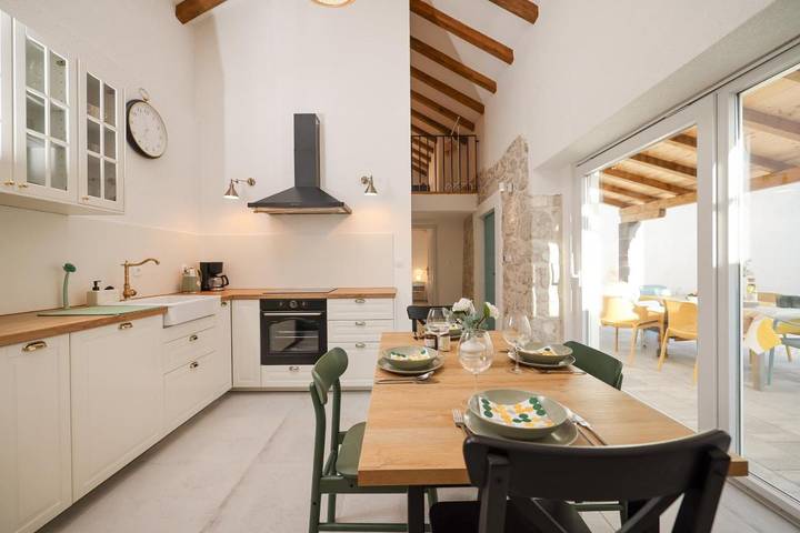 Ferienhaus für 4 Personen, mit Terrasse und Whirlpool in Razanac - 4