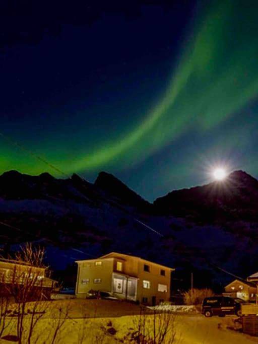 Location de vacances pour 6 personnes, avec vue ainsi que vue sur le lac et jardin dans Berg (Norvège) - 4