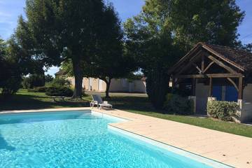 Gîte pour 6 personnes, avec jardin à Saint-Pierre-d'Eyraud