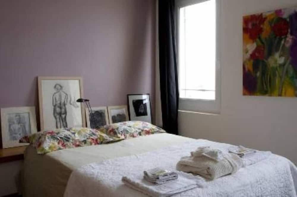 Appartement entier, Duplex -Terrasse  design de 150 m2,  vue panoramique à 180°sur le Vieux- Port. in Marseille, Région de Marseille