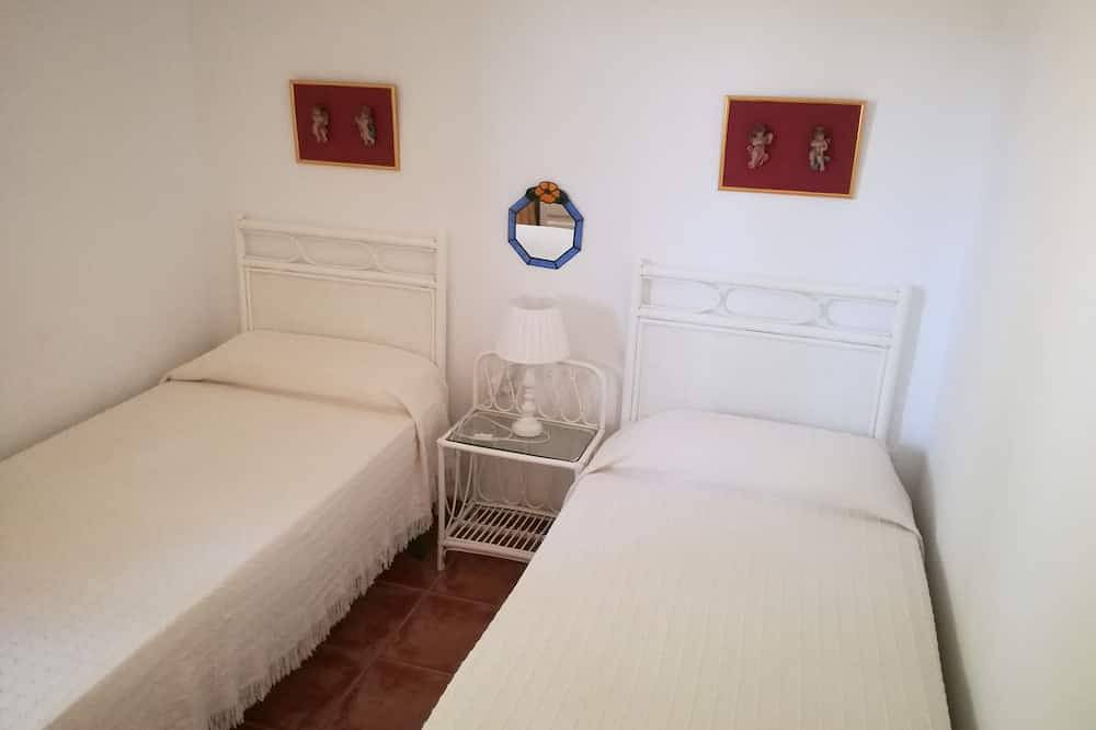 Spanish villa with sea view, swimming pool and air conditioning in Terres de l'Ebre, Costa Dorada