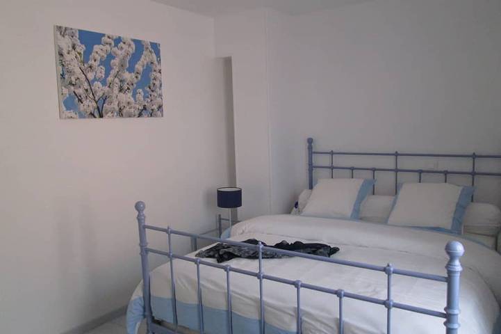 Location de vacances pour 9 personnes, avec jardin ainsi que terrasse et jacuzzi, animaux acceptés à Brue-Auriac - 2