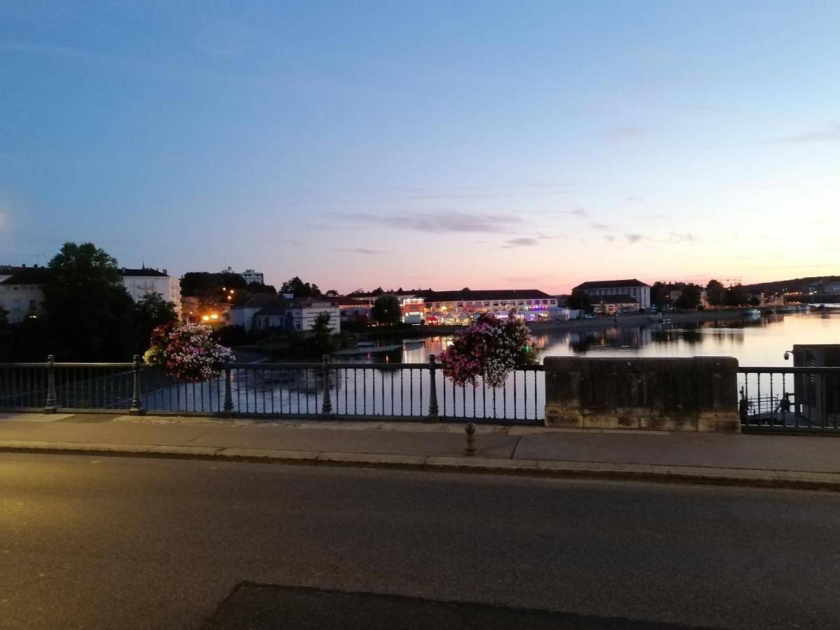 Appartement entier, Gray centre ville avec vue sur Saône in Gray, Haute-Saône