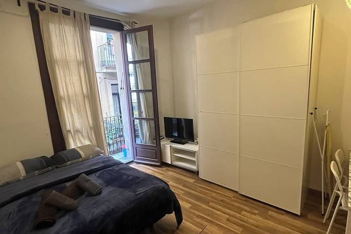 Entire apartment, La rambla guesthouse 1-3 in Barcelona Centre, Barcelona