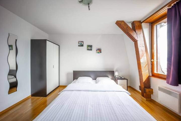 Gîte pour 4 personnes, avec vue sur le lac et terrasse à Port-Valais - 3