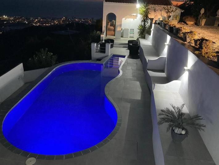 Chalet para 6 personas, con piscina además de terraza y vistas en Madrid