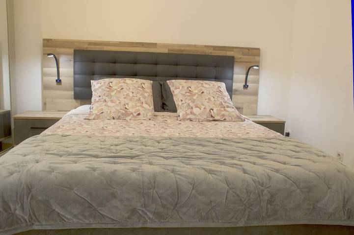 Location de vacances pour 3 personnes, avec piscine, animaux acceptés à Robion - 2