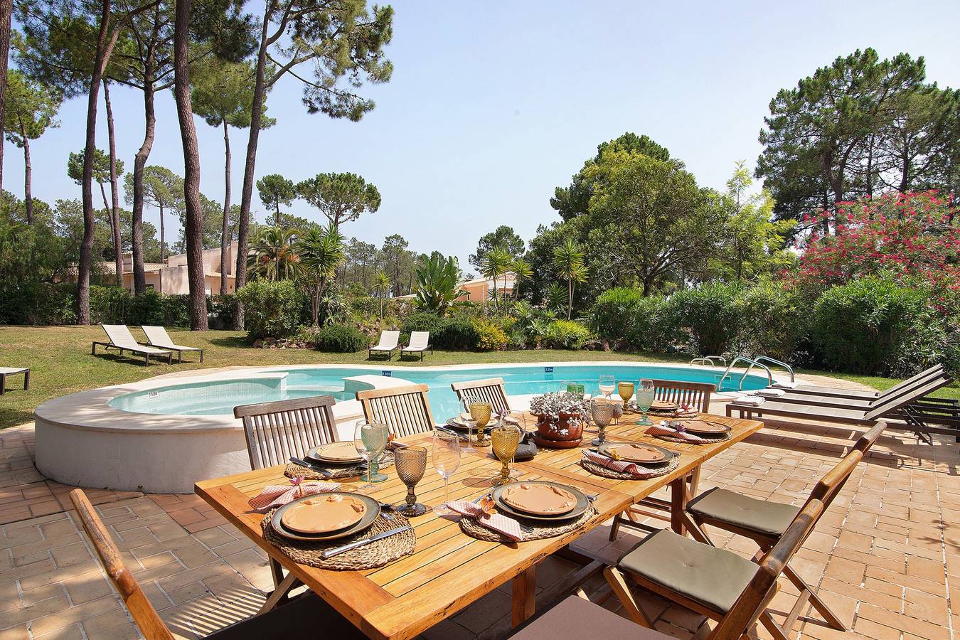 Holiday Home 'Casa Isabella' with Private Pool, Wi-Fi and Air Conditioning in Vilamoura, Quarteira