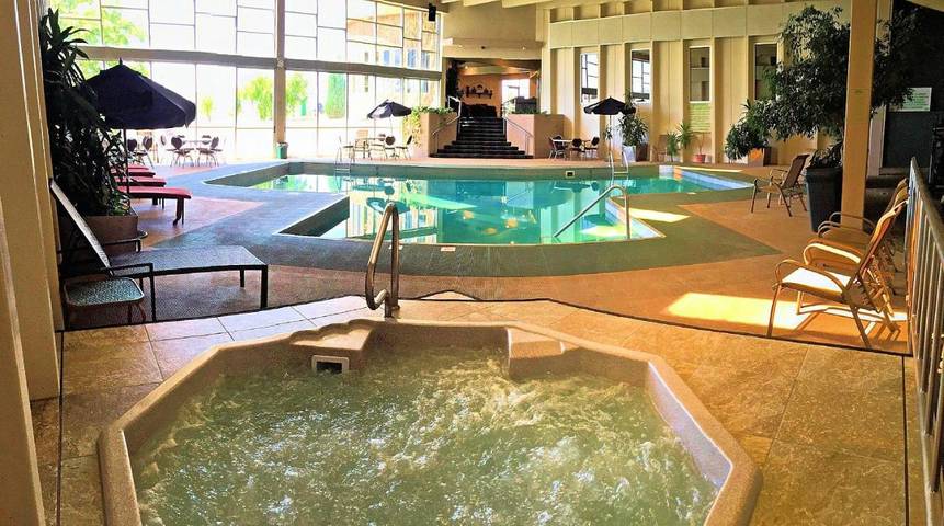 Hôtel pour 2 personnes, avec jacuzzi ainsi que piscine et terrasse