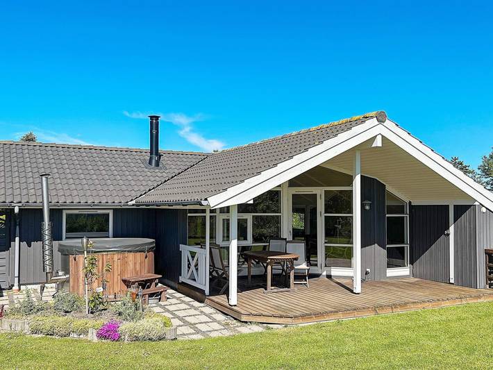Ferienhaus für 6 Personen, mit Terrasse und Garten auf Seeland