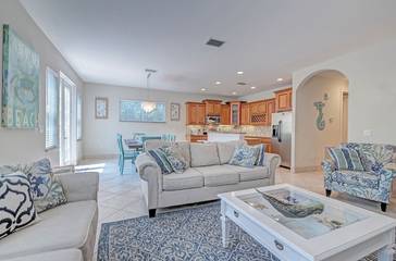 Vacation House for 12 Guests in Holmes Beach, Anna Maria Island, Picture 2