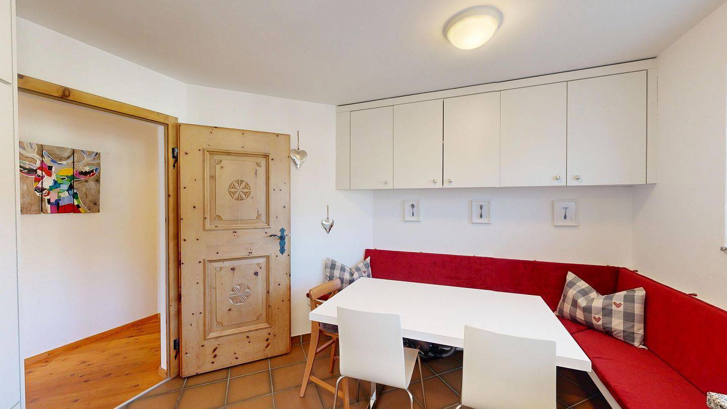 Ganze Wohnung, Apartment Zigna - grosszügige und hochwertige Wohnung an zentraler Lage in Celerina, Sankt Moritz
