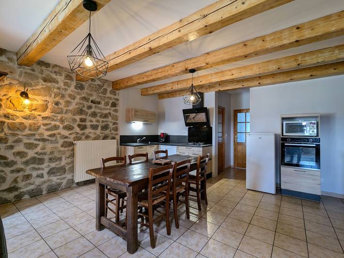 Gîte pour 6 personnes, avec Jardin à Saint-Romain-Lachalm - 3