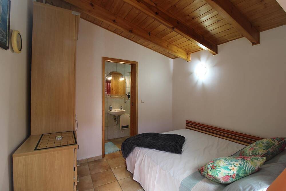 Oasis with swimming pool - jacuzzi - terrace with pergola in Adsubia, Alicante Inland