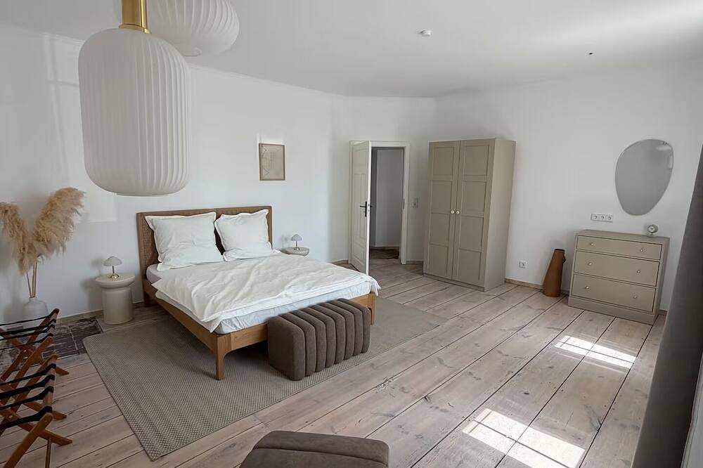 Altes Lehmhaus Löwenberg | 14 Personen | Bbq | Sauna | Garten in Löwenberger Land, Ruppiner Seenland