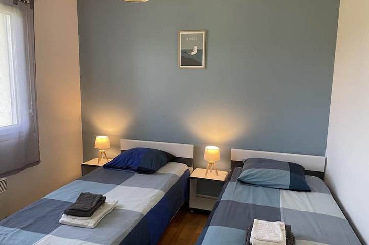 Location de vacances pour 4 personnes, avec jardin et terrasse à Quemper-Guézennec - 4