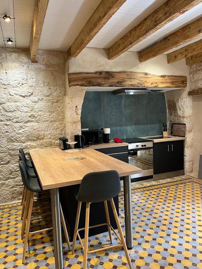 Location de vacances pour 13 personnes, avec Balcon et Terrasse ainsi que Jardin et Piscine à Cahuzac-sur-Vère - 2