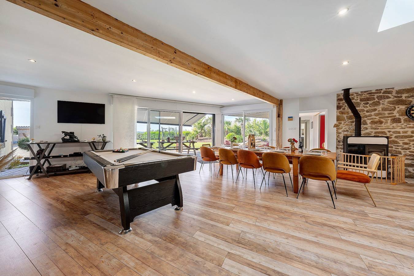 Maison de vacances « Kerlonie Votre Havre Familial » avec terrasse privée, Wi-Fi et climatisation in Kerlouan, Région de Brest