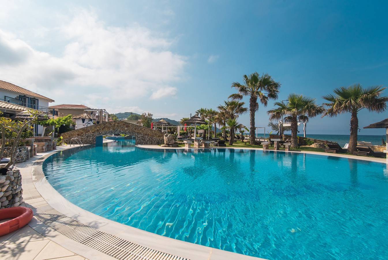 Studio entier, Studio 'Mirage Arillas Studio Type A8' avec vue sur la mer, piscine et Wi-Fi. in Arillas, Corfou