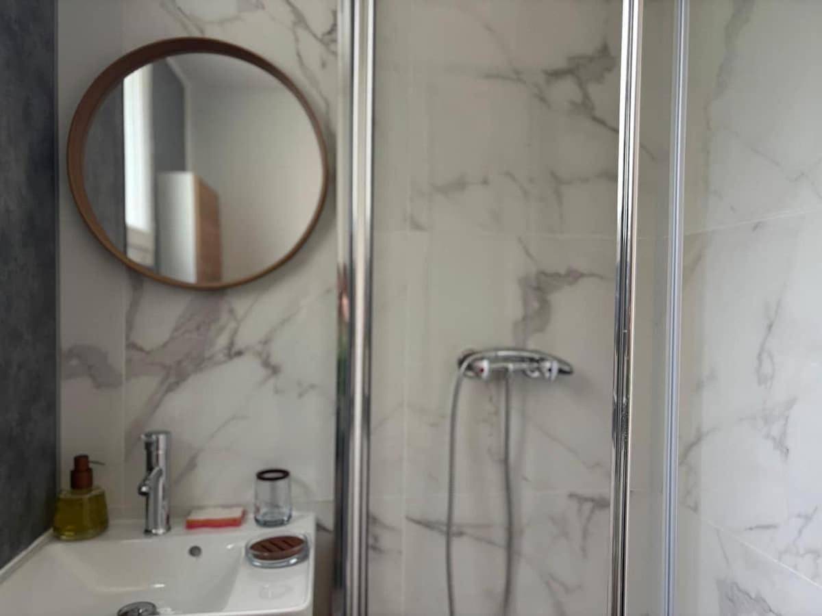 Appartement entier, Two-Bedroom Apartment in Épinay-sur-Seine, Seine-Saint-Denis