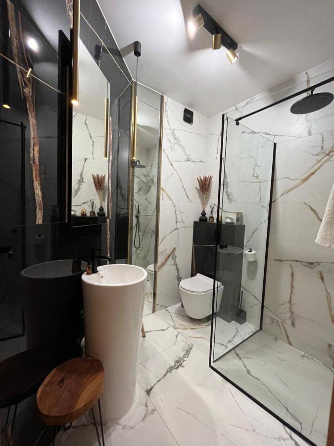 Apartament wakacyjny dla 2 osób, z sauna i ogród oraz widok w Serock