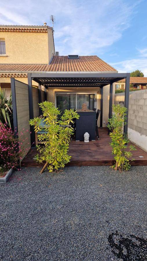 Gîte pour 4 personnes, avec terrasse à Chanos-Curson - 2