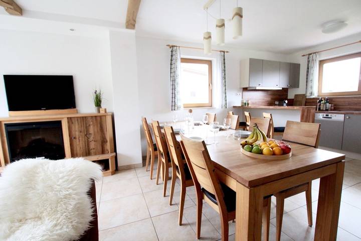 Ferienhaus für 12 Personen, mit Balkon und Terrasse in Ehrwald