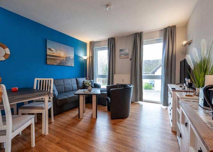 Ferienwohnung für 3 Personen, mit Garten in Lobbe
