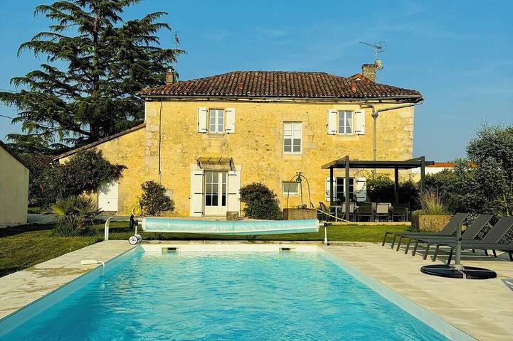 Gîte pour 10 personnes, avec jardin