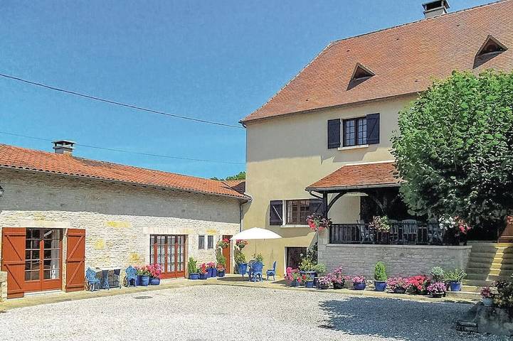 Location de vacances pour 2 personnes, avec Terrasse et Jardin à Gabillou