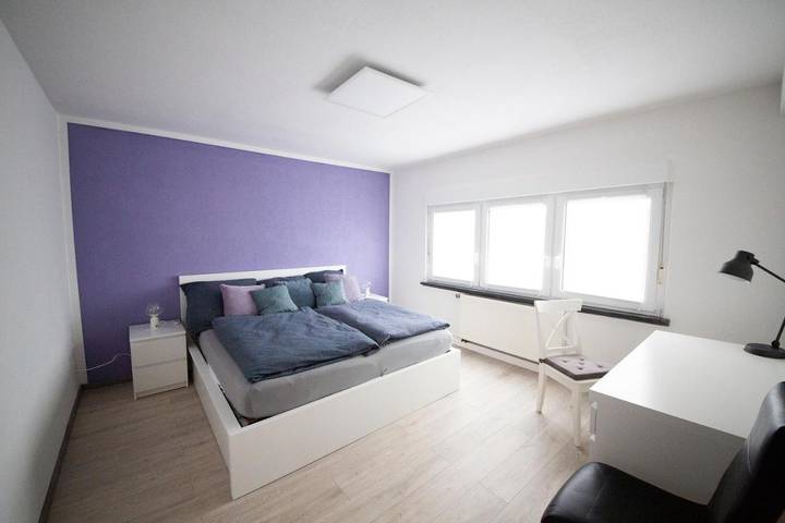Ferienwohnung für 3 Personen, mit Terrasse und Garten sowie Ausblick in Unterwellenborn