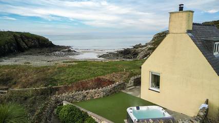 Cottage for 8 People in Isle of Anglesey, North-Wales, Photo 2