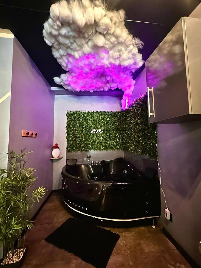 Appartement entier, One-Bedroom Apartment in Tournon-sur-Rhône, Région de Tournon-sur-Rhône