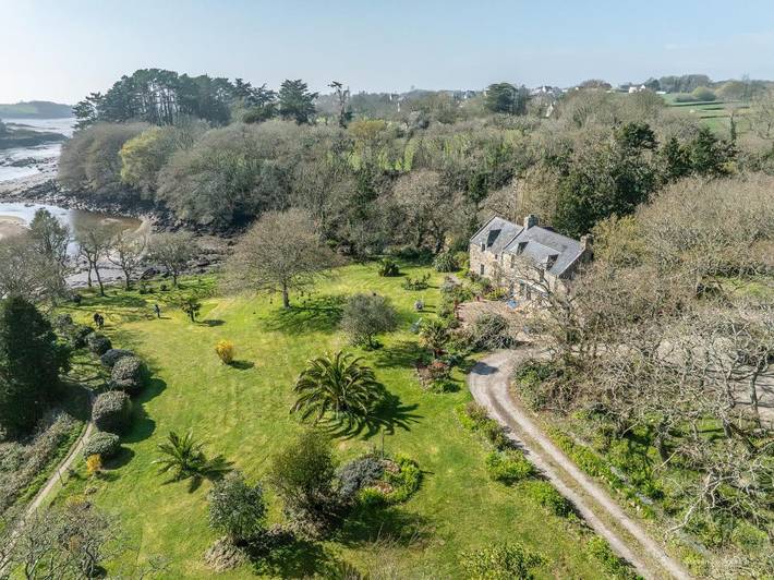 Gîte pour 2 personnes, avec Terrasse et Jardin ainsi que Vue sur le lac et Vue à Brélès