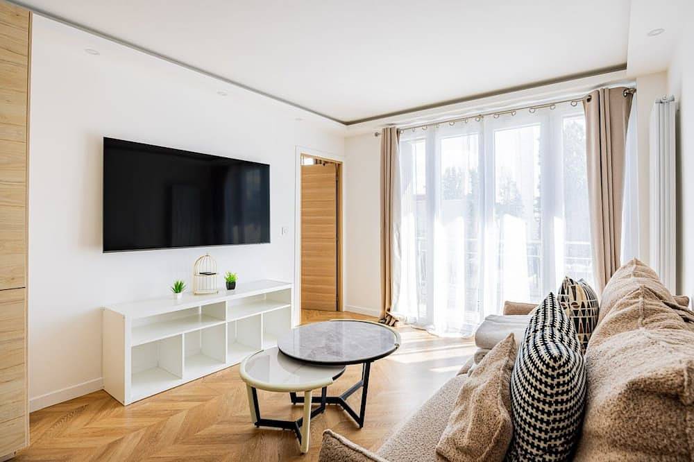 Apartamento entero, Saint Denis—Metro—3 Bedrooms—Modern—New in Saint-Denis, Sena-Saint Denis