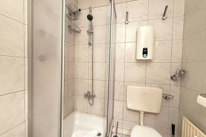 Ganze Wohnung, 2 Zimmerapartment mit Balkon und Teilmeerblick, Sauna im Haus am Hang 9 in Scharbeutz, Ostholstein
