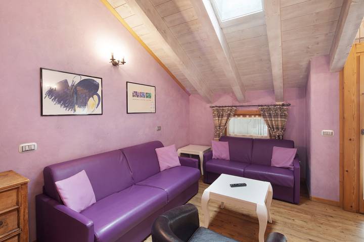 Ganze Wohnung, Ferienwohnung 'Chalet Picchio Trilocale' mit Bergblick, Balkon und Wlan in Livigno (Stadt), Livigno