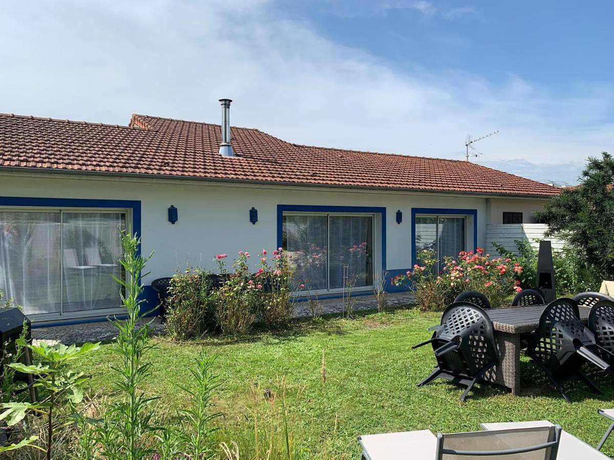 Three-Bedroom House in Pau, Béarn