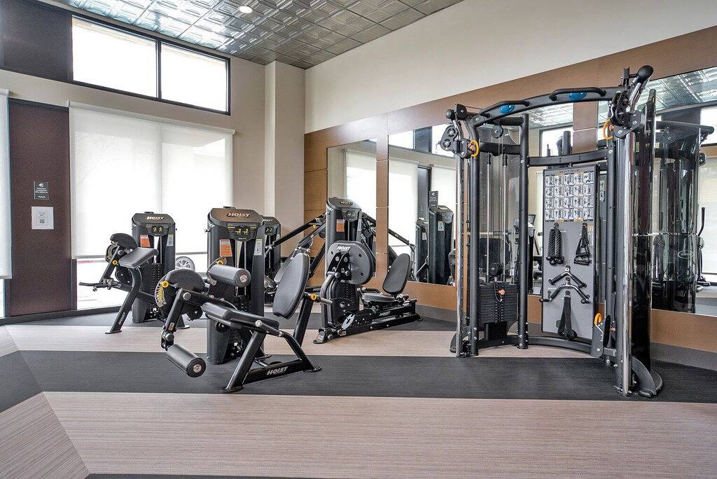 Ganze Wohnung, Deluxe Redwood City 1Br w/ Gym & W/D, walk to Caltrain, by Blueground in Redwood City, Silicon Valley