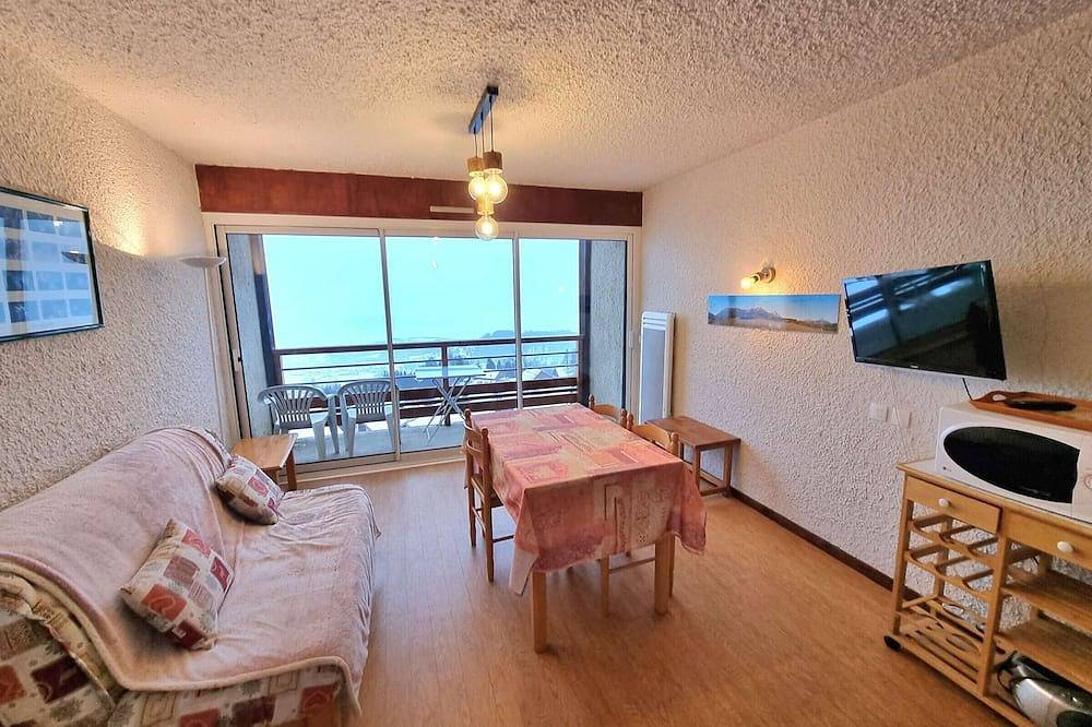 Ganze Wohnung, Wohnung für 4 Pers, Südbalkon, Parkplatz, Wlan, Haustiere erlaubt in Saint-Michel-de-Chaillol, Nationalpark Écrins
