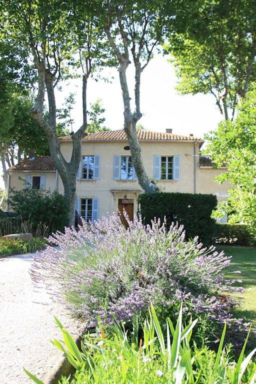 Chambres d'hôtes Les Faverolles - Chambre "Lavande" in Avignon, Vaucluse